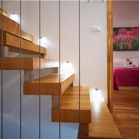 4 bedroom hilltop villa with pool near Jesenice, sleeps 8
